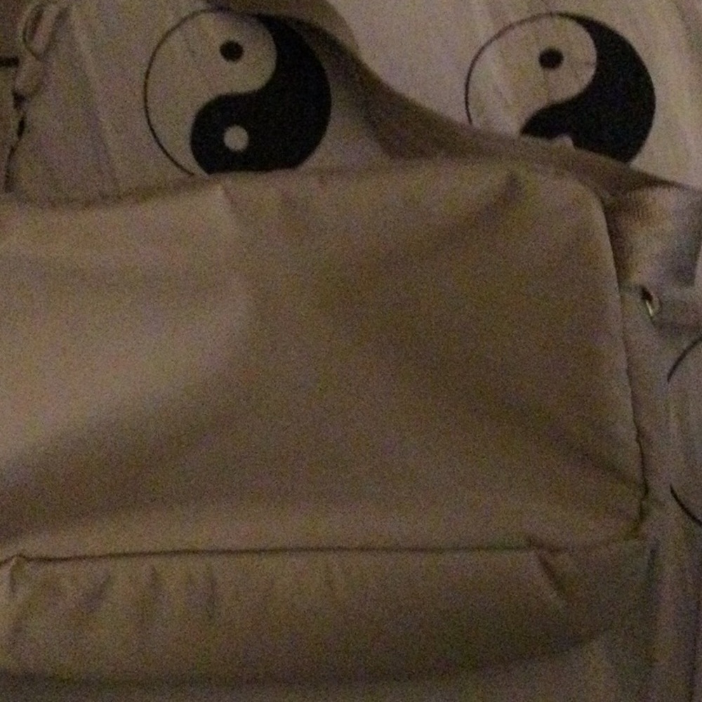 Athleta Beige Pouch - Picture 3 of 4